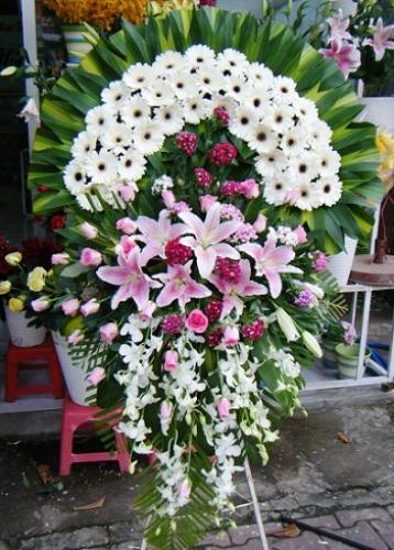 Kệ hoa chia buồn 030